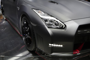 12_NISMO_GT-R_front_right_part
